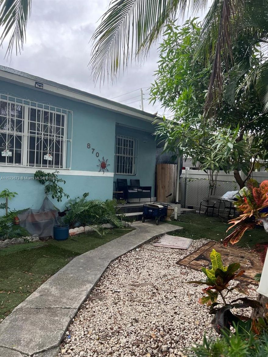 Location Location ! 3 bedrooms 2 baths, updated kitchen, bathrooms and new roof in 2022, access to major highways, schools, supermarkets and Marlins Park. Sold AS IS.