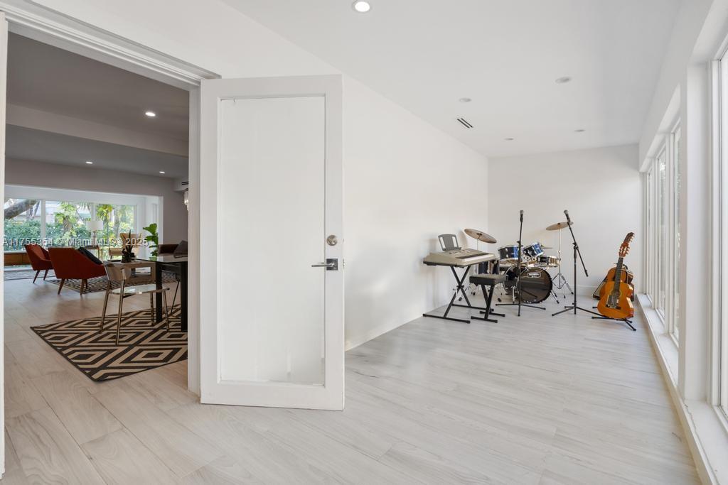 SILVER BLUFF EST SEC C - Residential