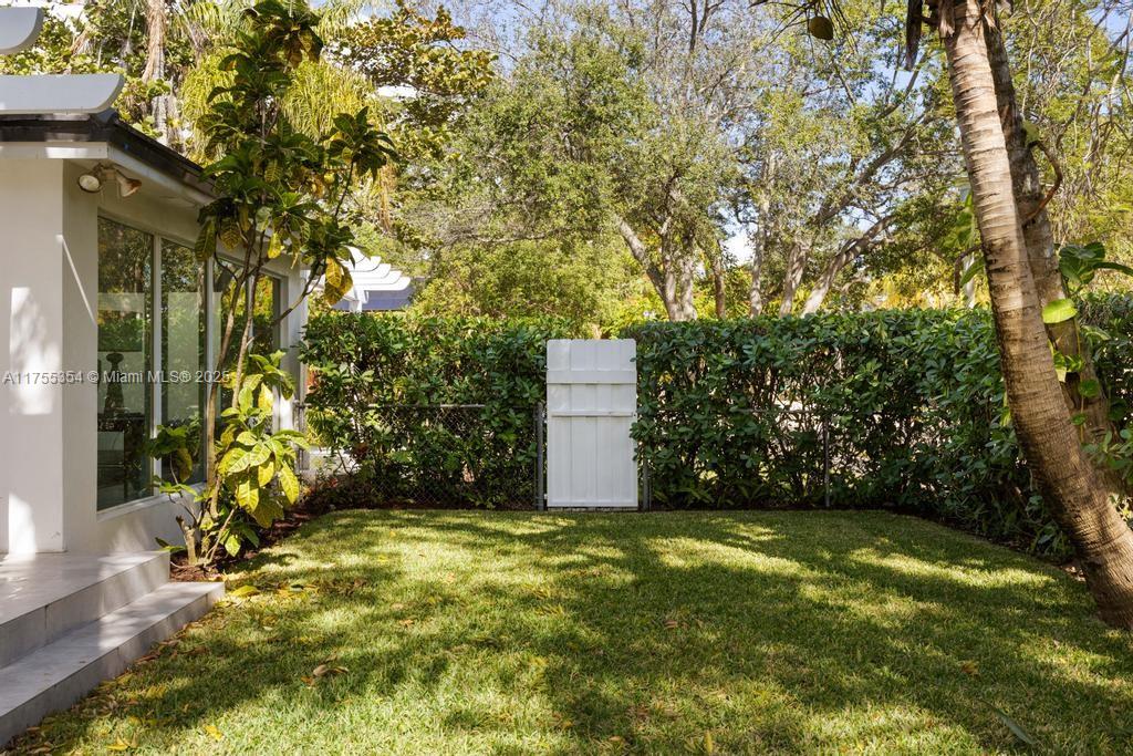 SILVER BLUFF EST SEC C - Residential