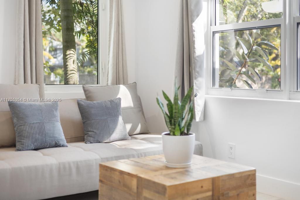 SILVER BLUFF EST SEC C - Residential