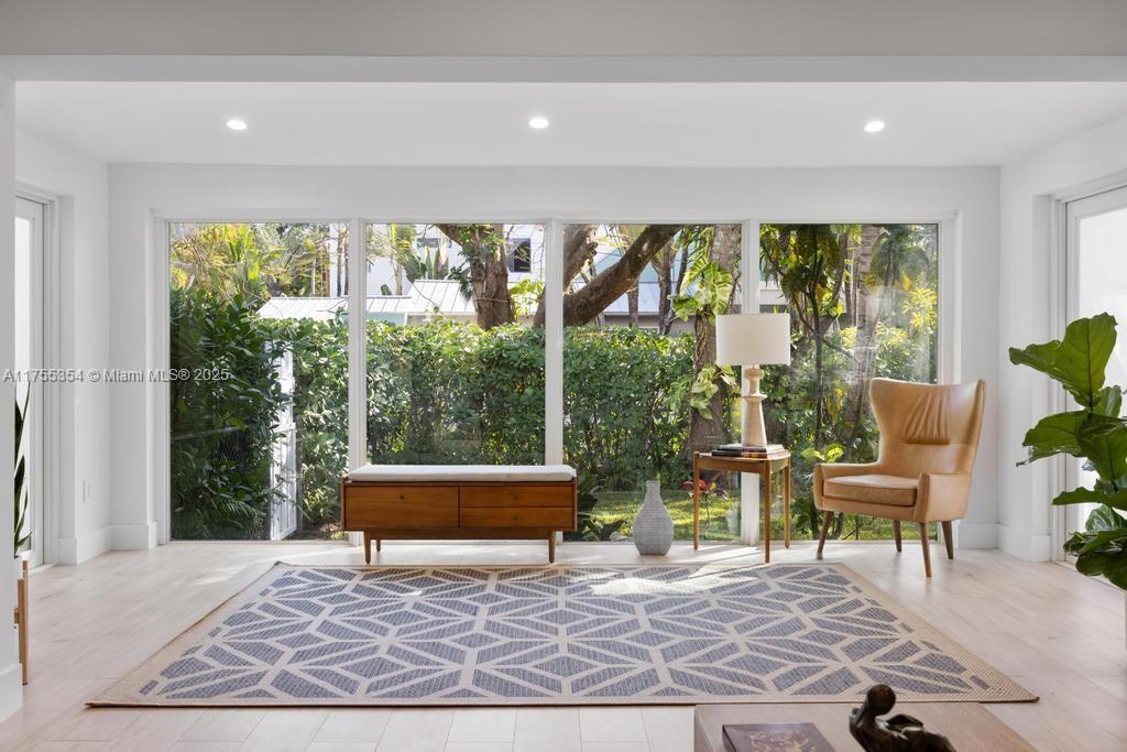 SILVER BLUFF EST SEC C - Residential