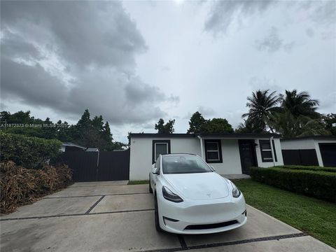 4910 SW 98th Ave Rd Miami FL 33165