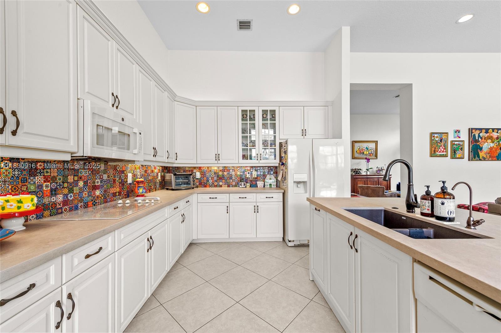 SUNSET LAKES PLAT TWO - Residential