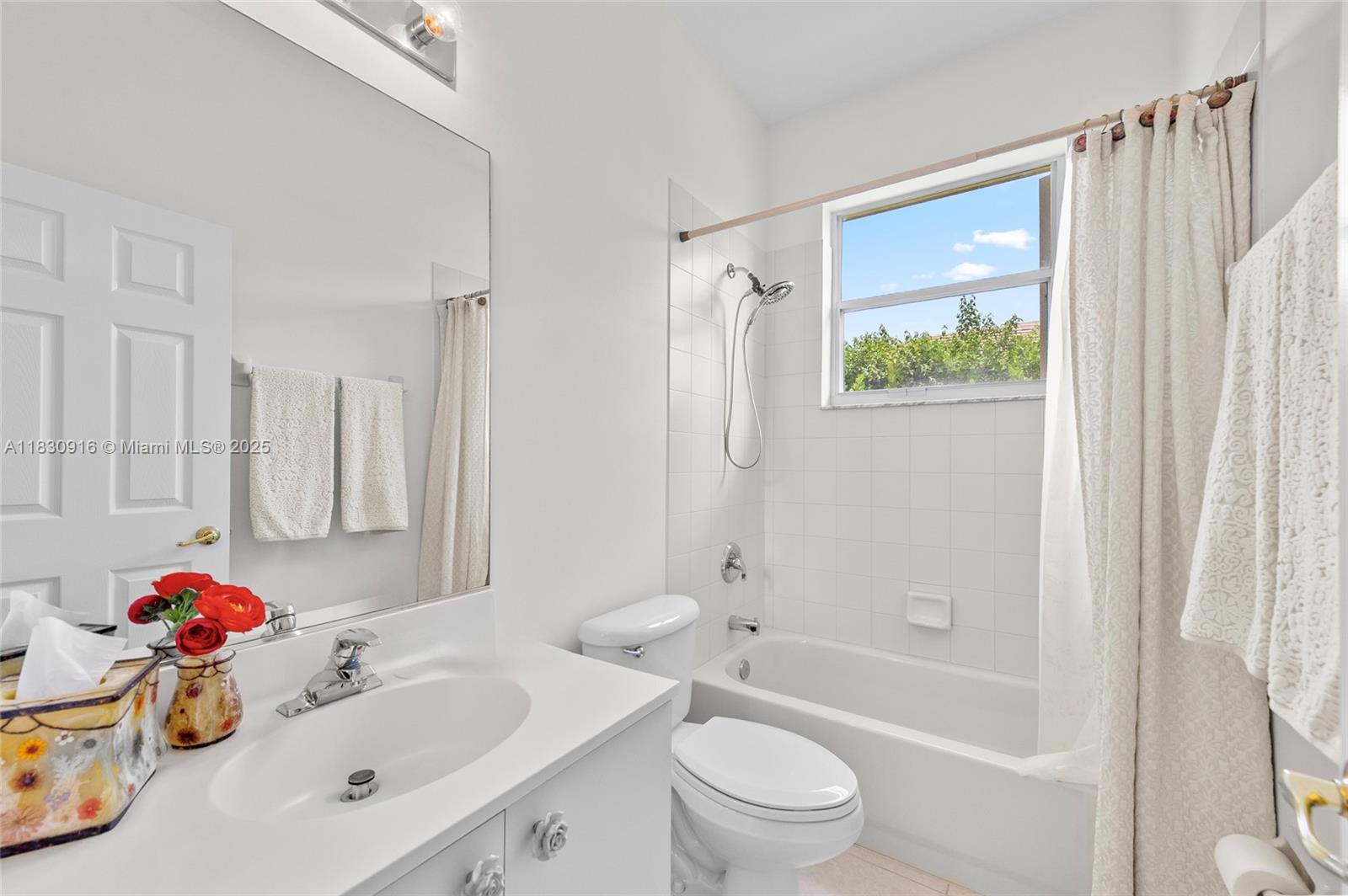 SUNSET LAKES PLAT TWO - Residential