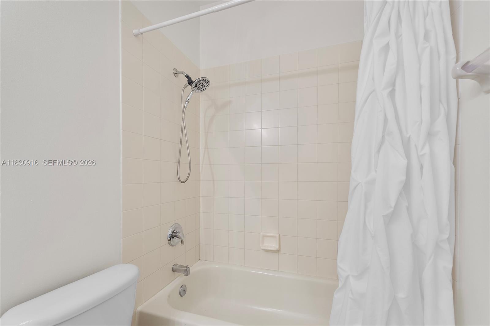 SUNSET LAKES PLAT TWO - Residential