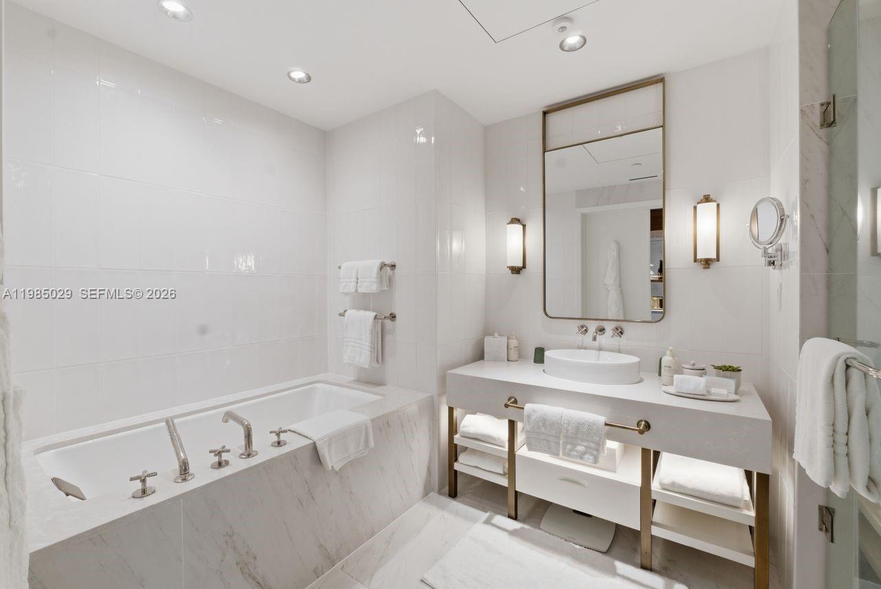 Four Seasons - Residential