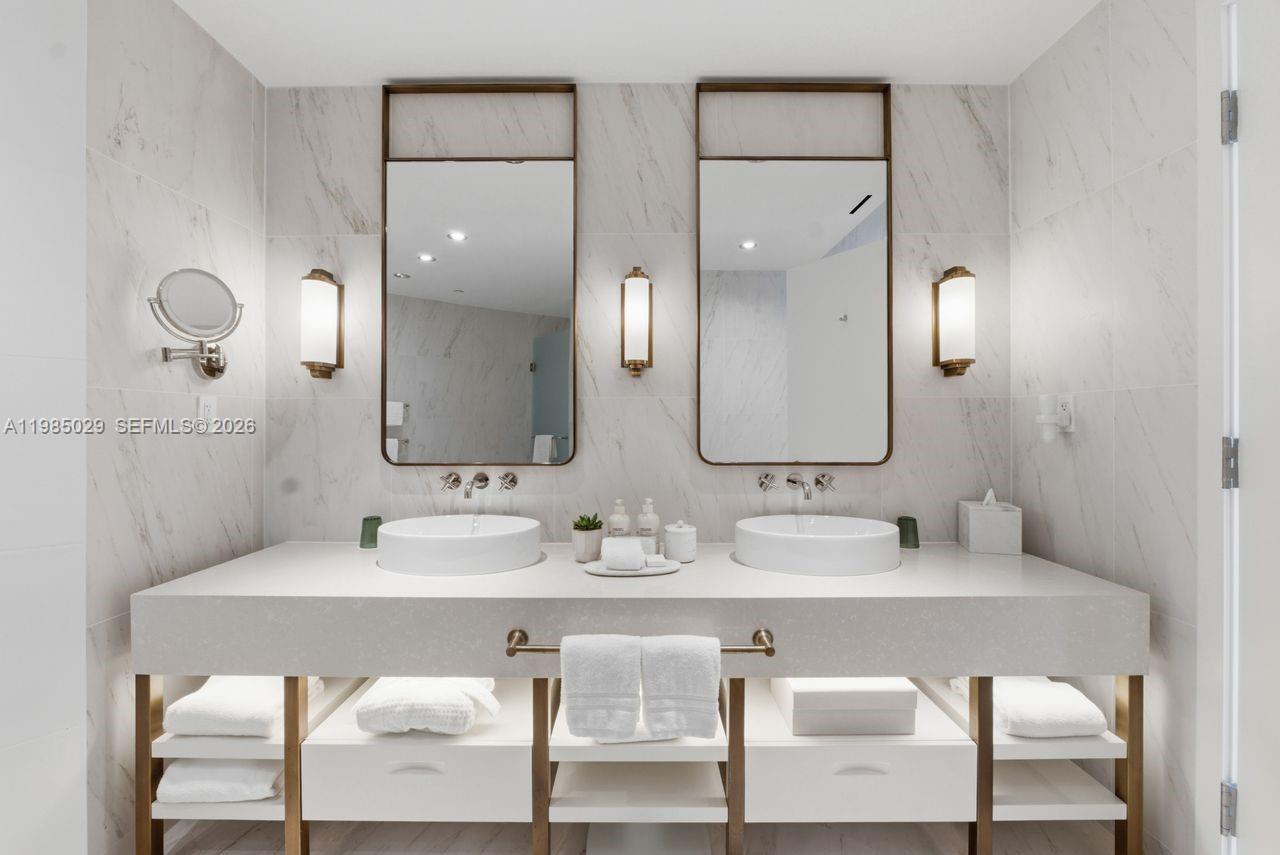 Four Seasons - Residential