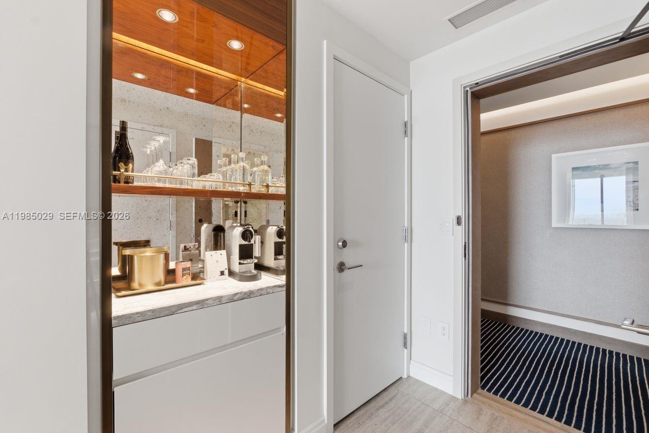 Four Seasons - Residential