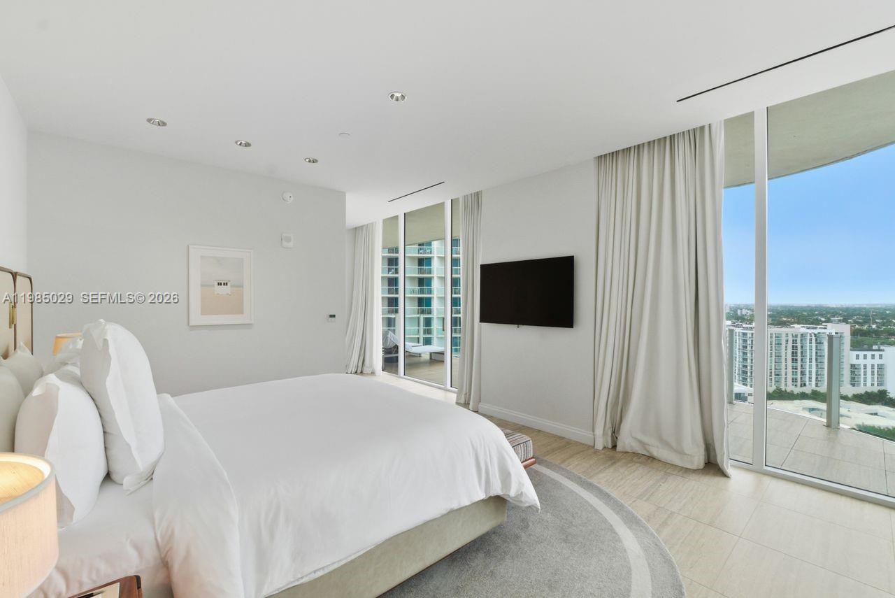 Four Seasons - Residential