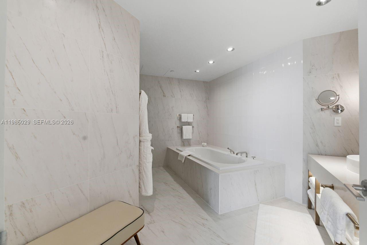 Four Seasons - Residential