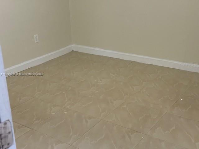 DIXIE HIGHWAY TRACK - Residential Lease