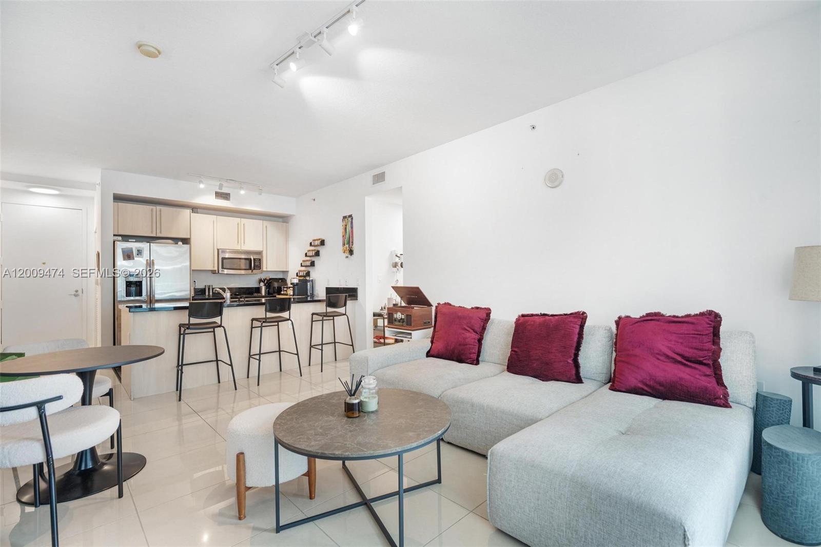 79 SW 12th St 2908-S
