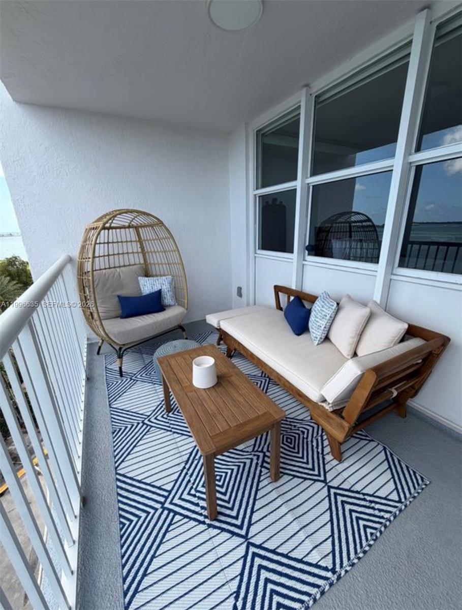 1420 Brickell Bay Dr 702E