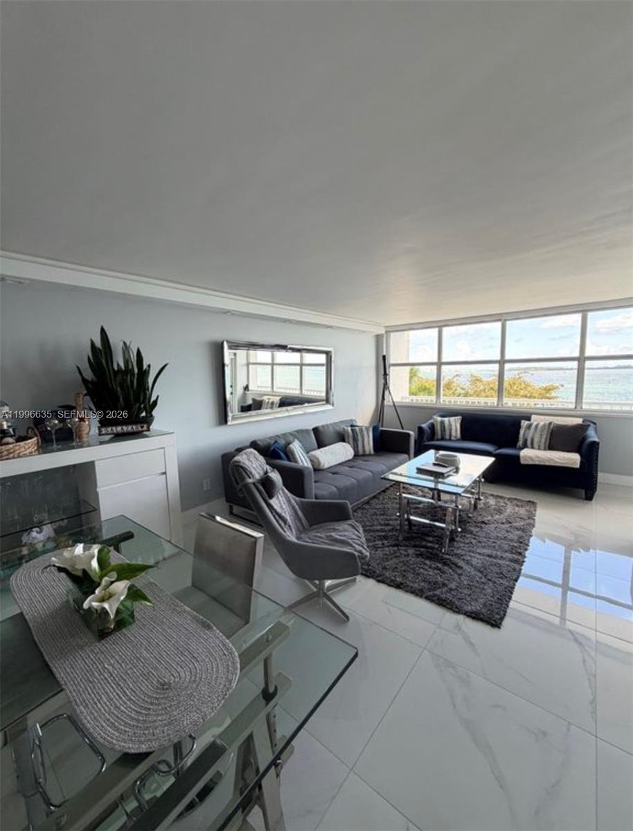 1420 Brickell Bay Dr 702E