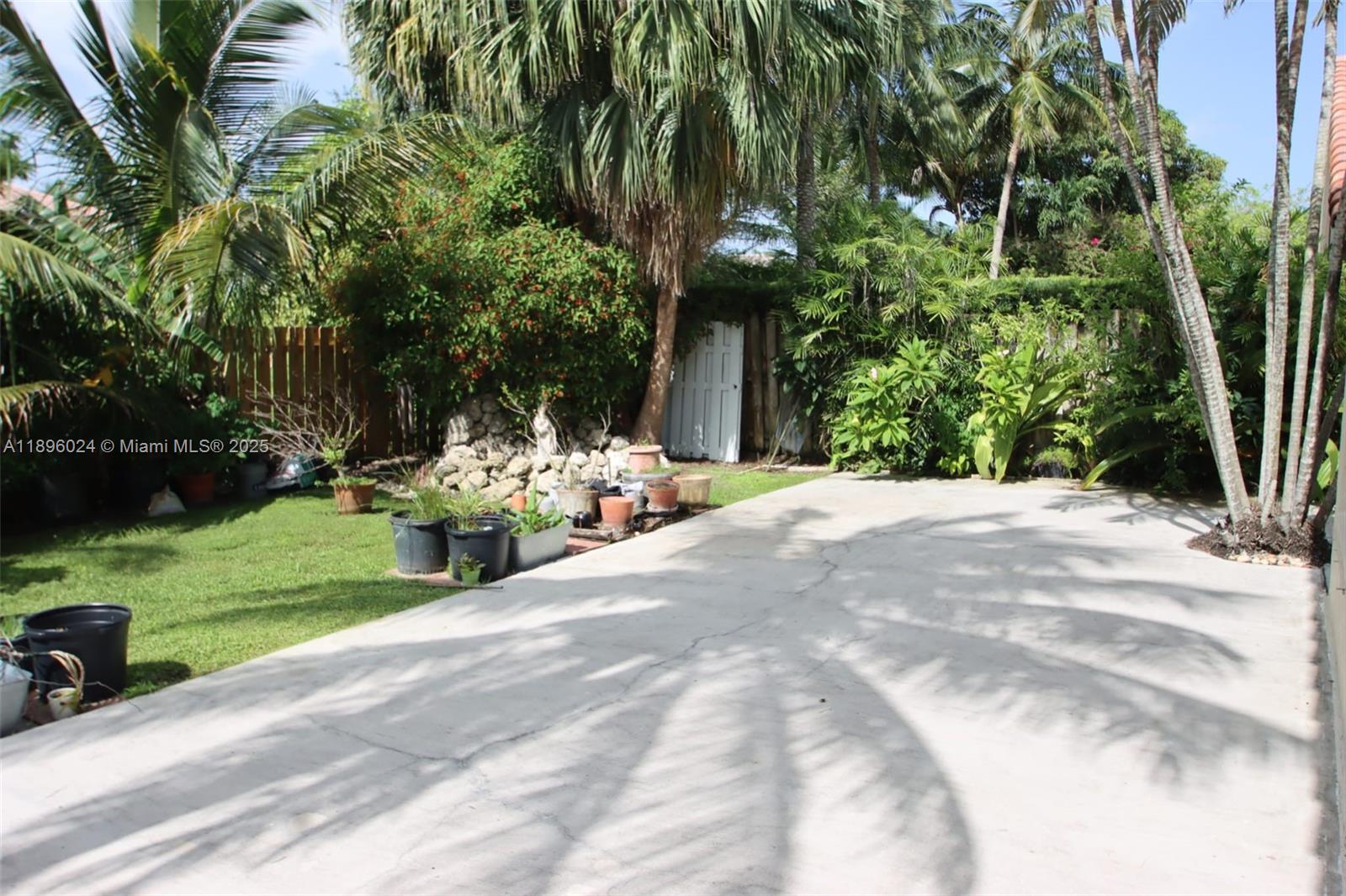 PINE SHORE SEC 1 - Residential