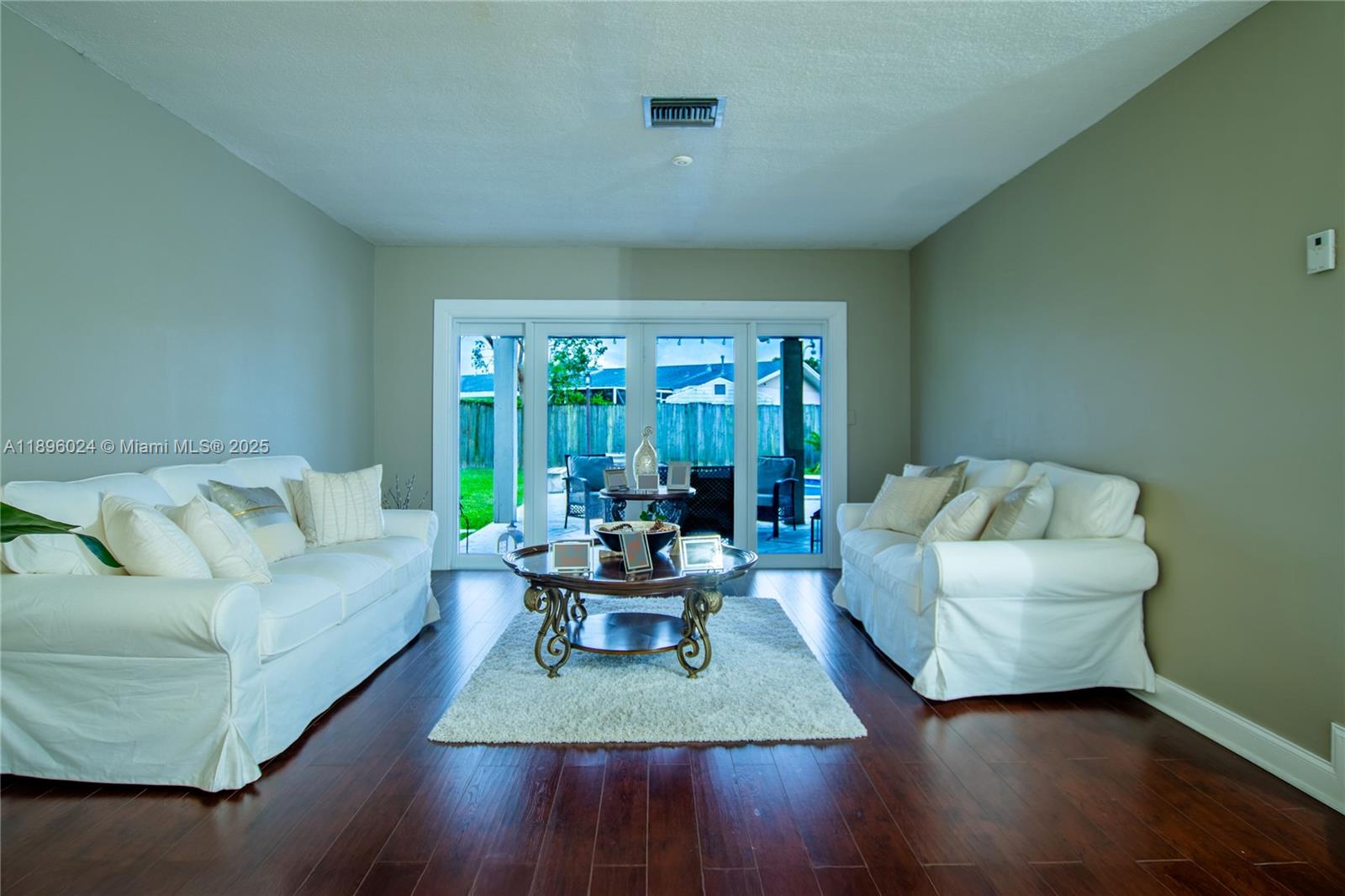 PINE SHORE SEC 1 - Residential