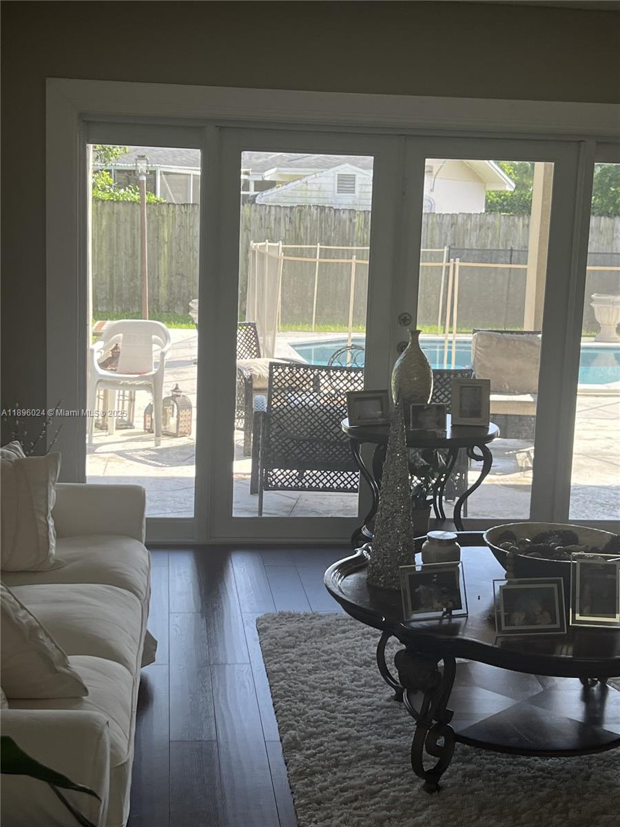 PINE SHORE SEC 1 - Residential