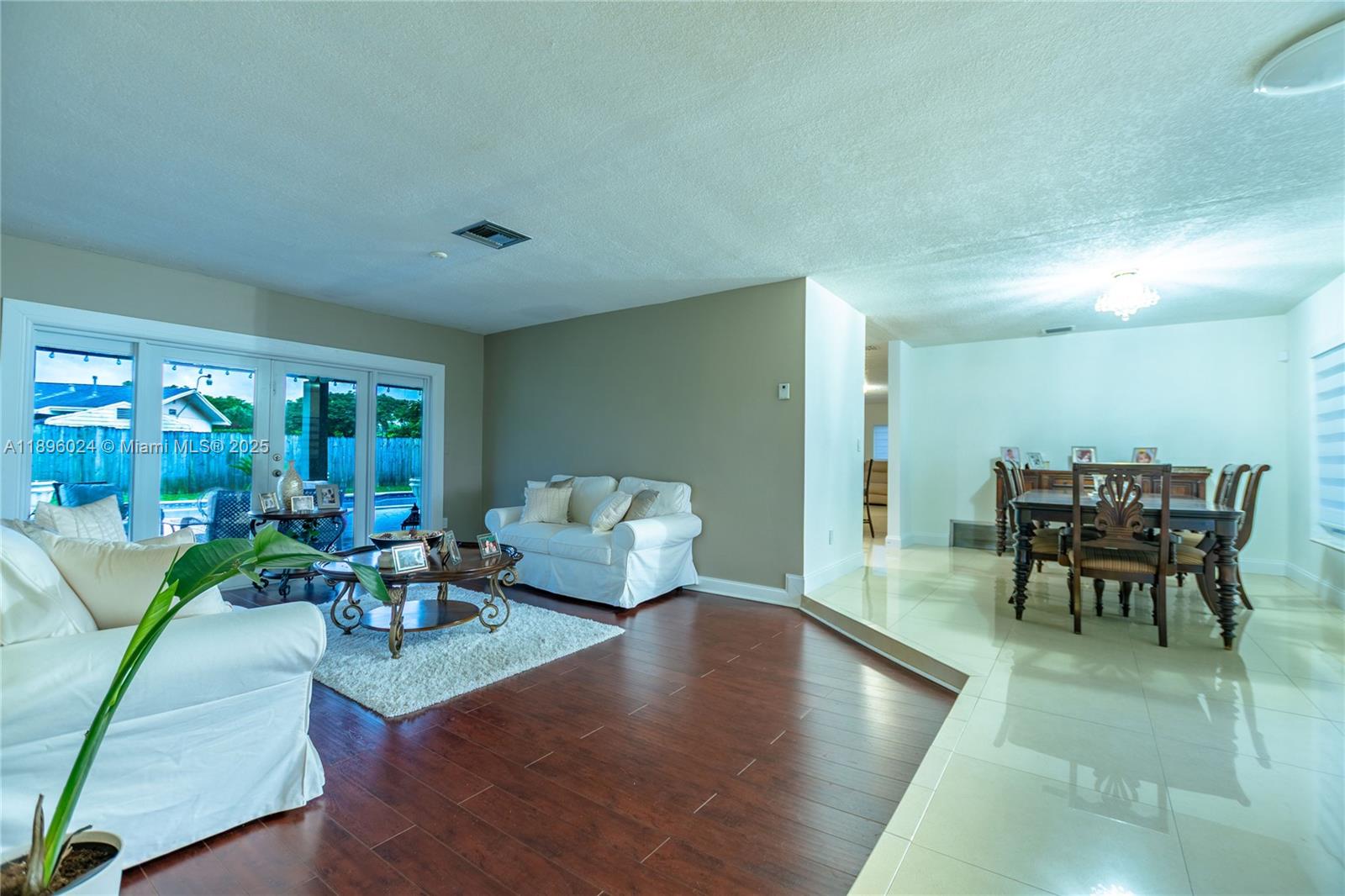 PINE SHORE SEC 1 - Residential