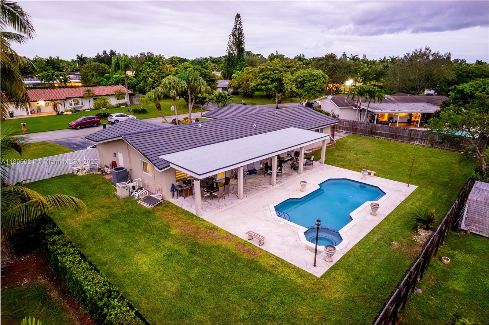 PINE SHORE SEC 1 - Residential