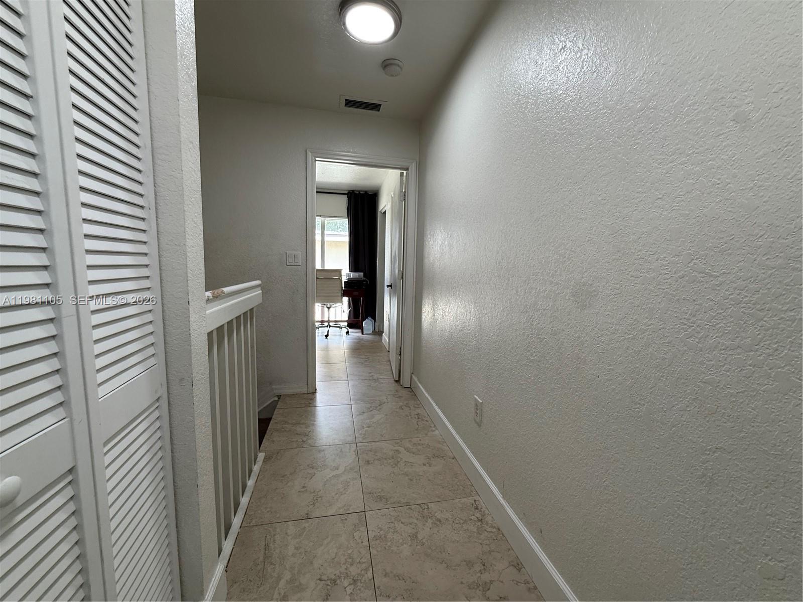 AQUA VISTA TOWNHOMES COND - Residential Lease