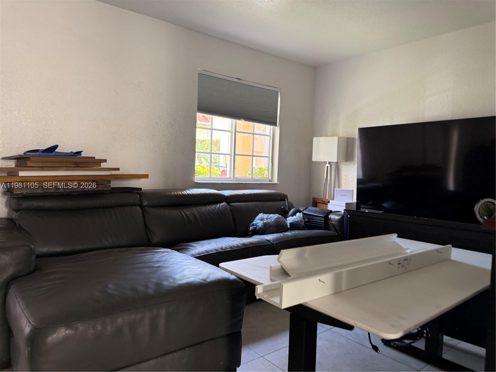 AQUA VISTA TOWNHOMES COND - Residential Lease