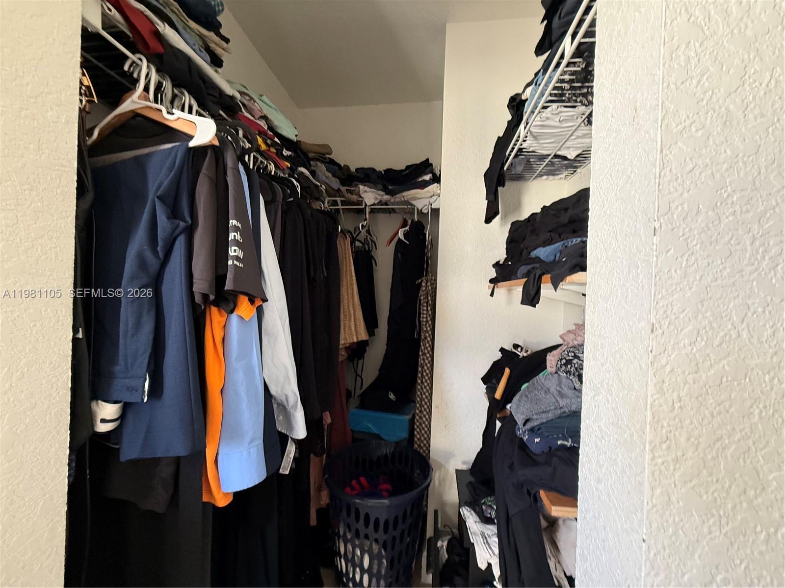 AQUA VISTA TOWNHOMES COND - Residential Lease