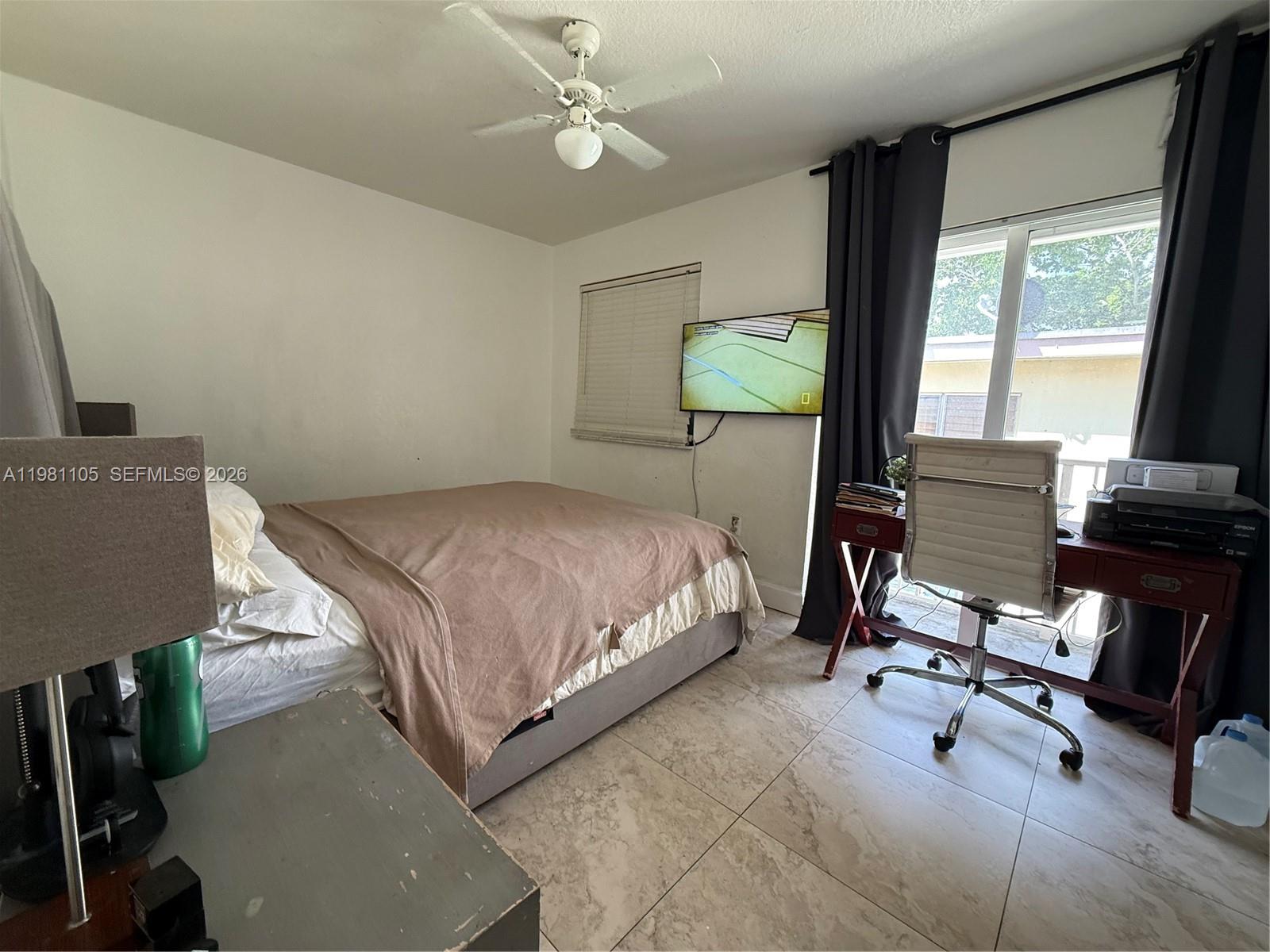 AQUA VISTA TOWNHOMES COND - Residential Lease