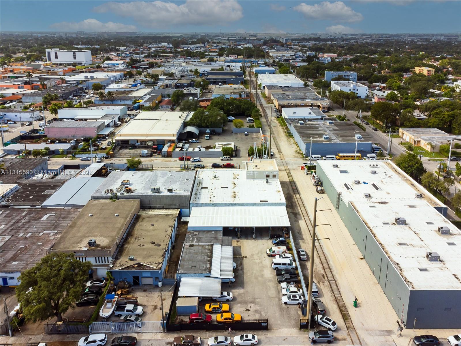 Huge corner lot in Allapattah. Property is over 14,500 sqft with 5+ bays, three of which are equipped
with lifts. Parking for over 20 cars, a 1,462 sq ft office, and over 3,000 sq ft of covered storage. Minutes away
from Wynwood, Jackson Health district and Miami International Airport.
