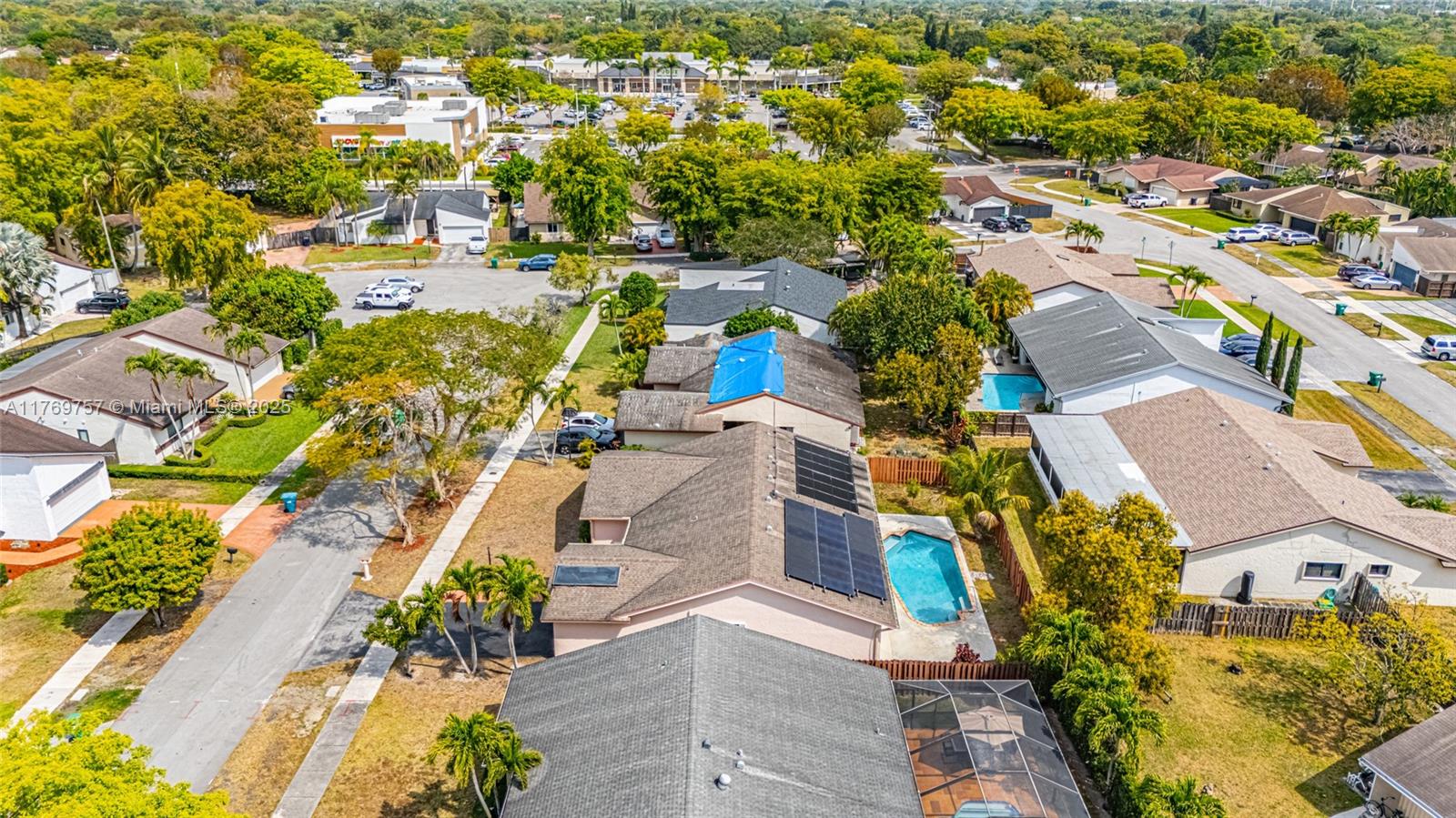 LINDGREN WEST - Residential
