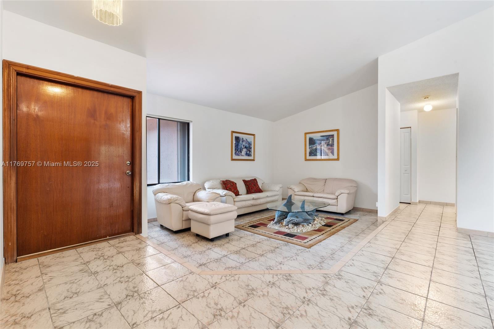 LINDGREN WEST - Residential