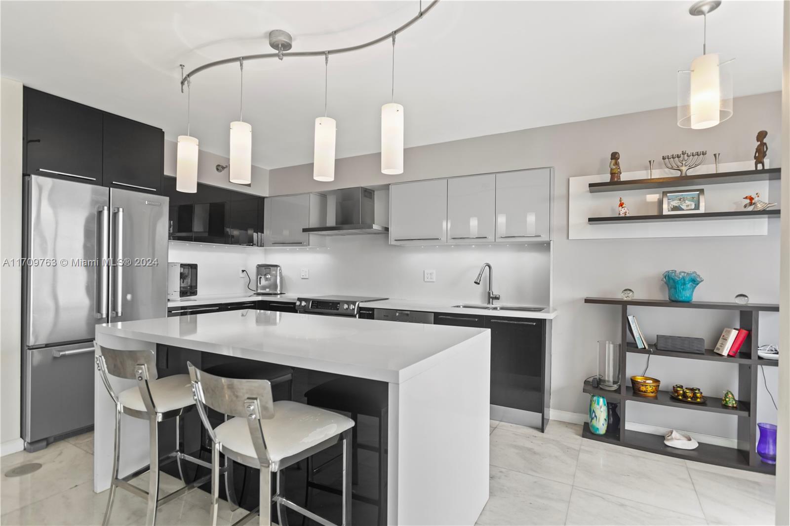 MYSTIC POINTE CONDO NO TH - Residential