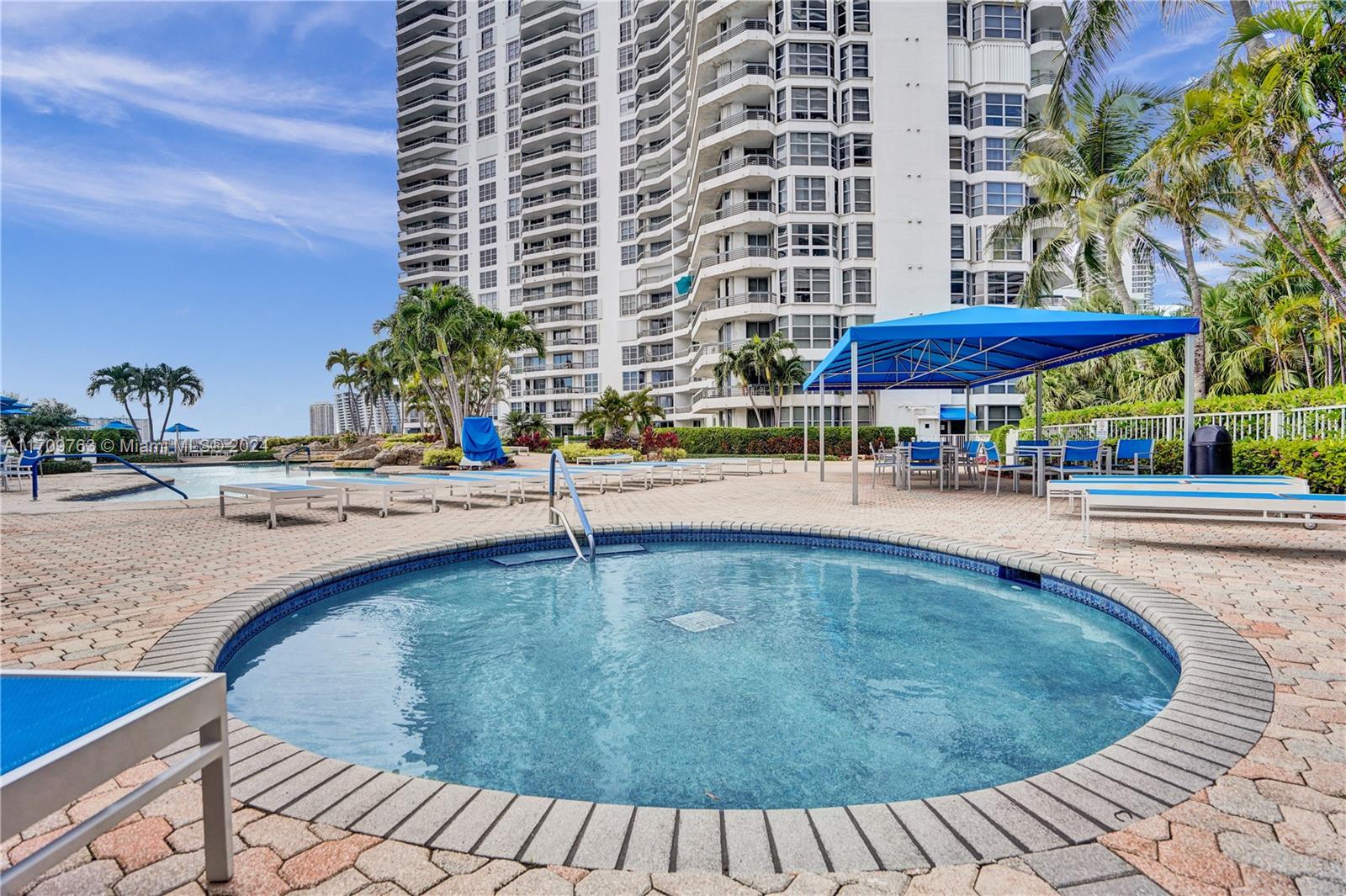 MYSTIC POINTE CONDO NO TH - Residential