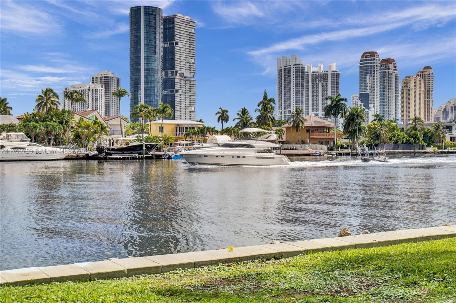 MYSTIC POINTE CONDO NO TH - Residential