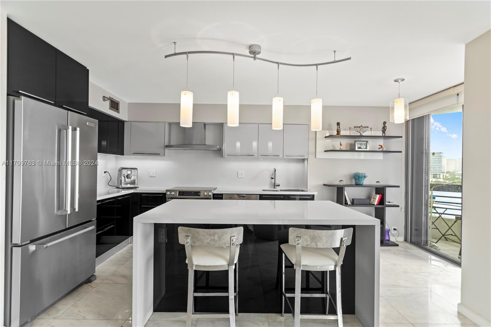 MYSTIC POINTE CONDO NO TH - Residential