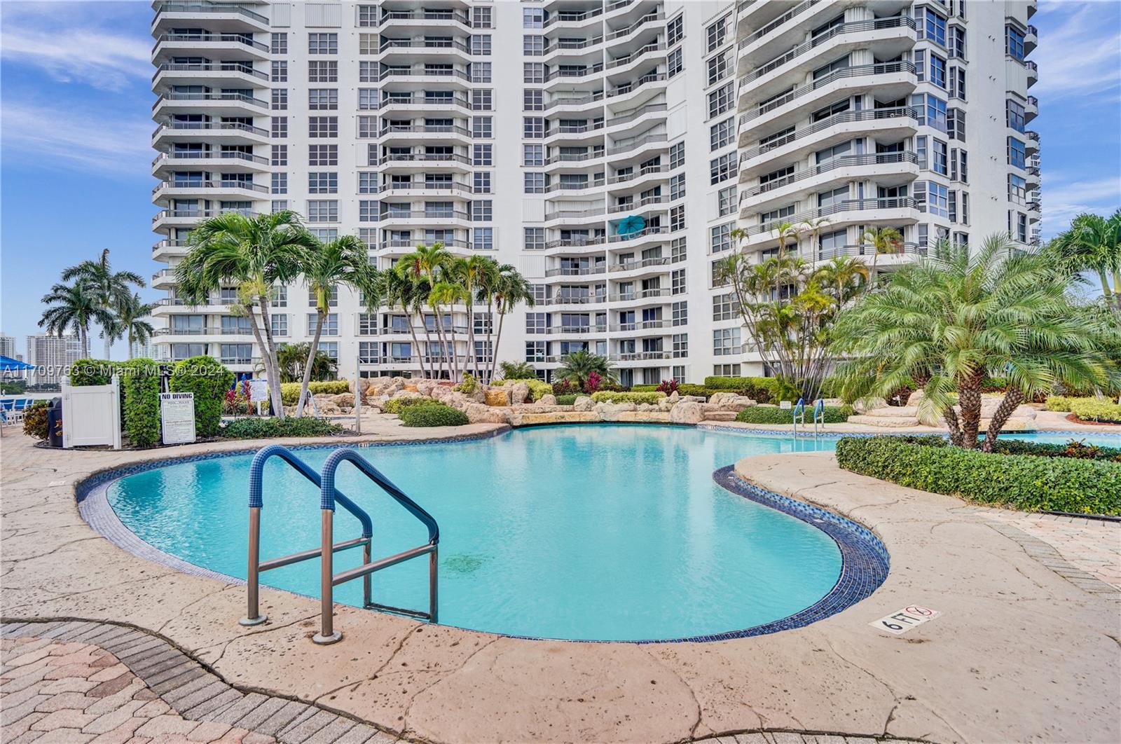 MYSTIC POINTE CONDO NO TH - Residential