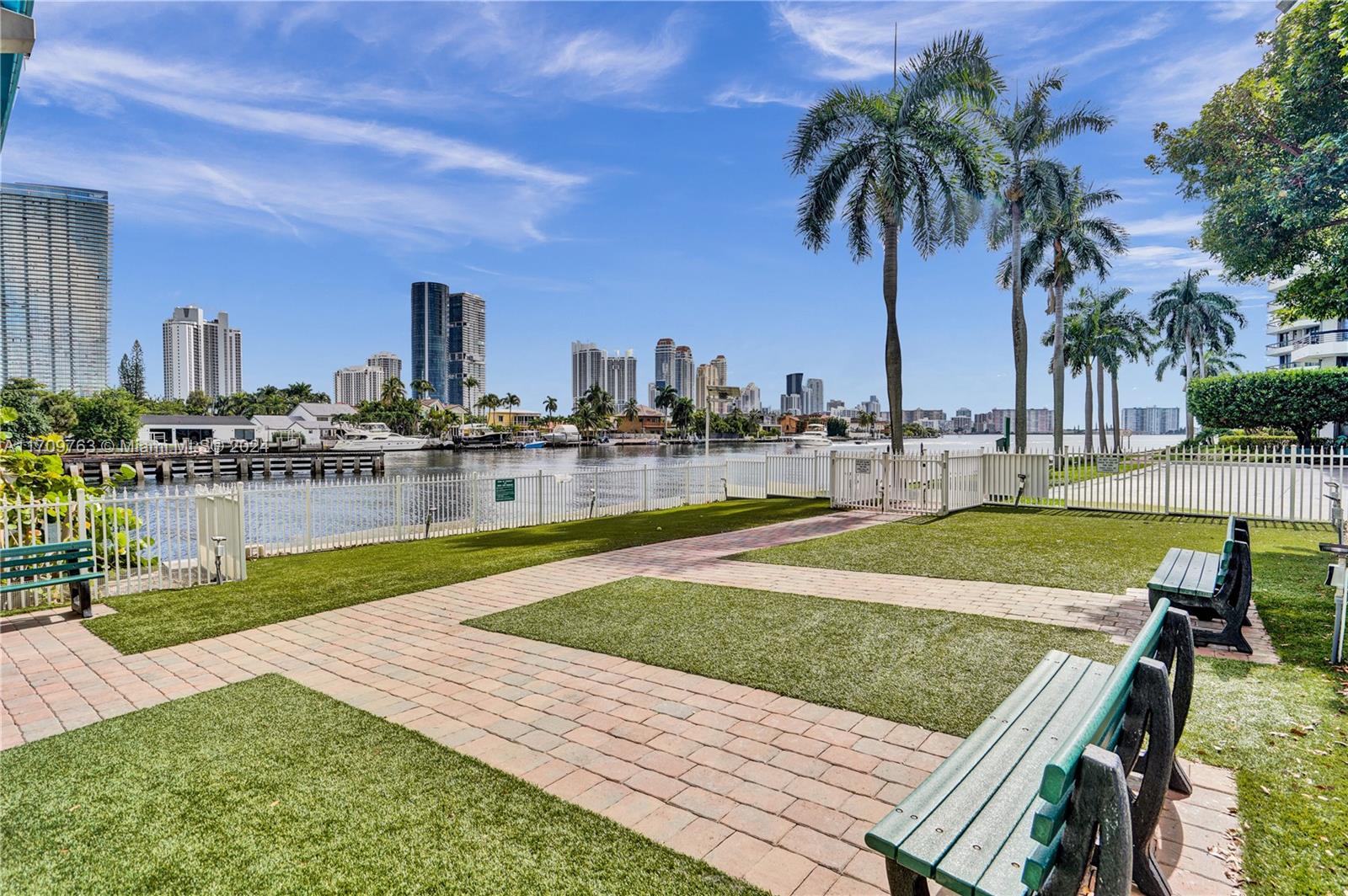 MYSTIC POINTE CONDO NO TH - Residential