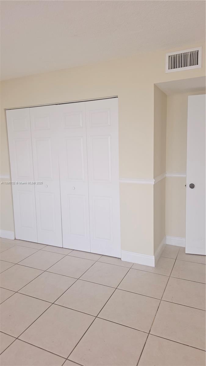 WINSTON TOWERS 700 CONDO - Residential Lease