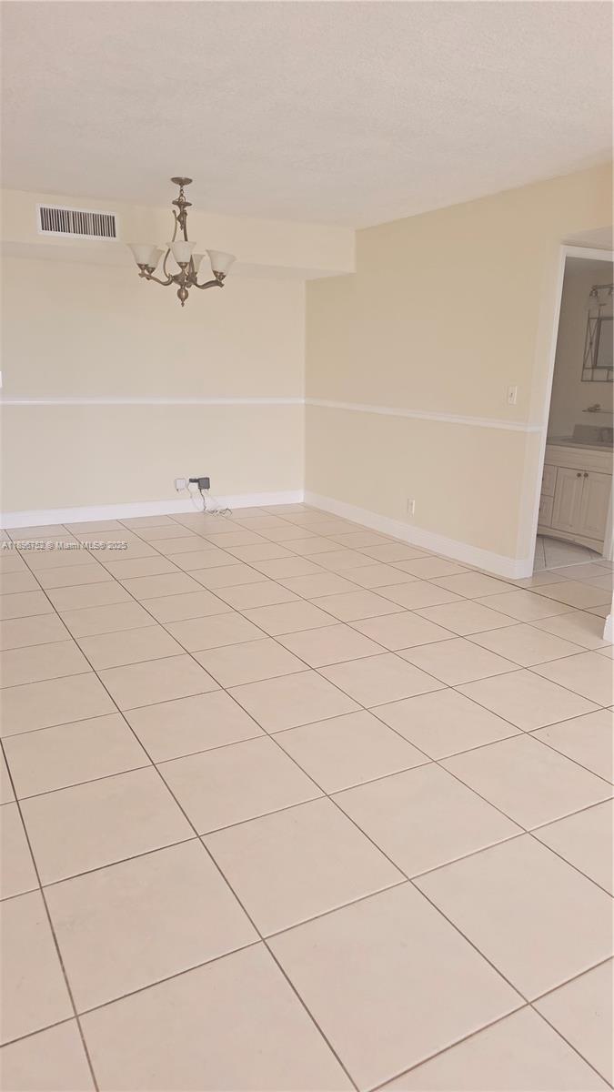 WINSTON TOWERS 700 CONDO - Residential Lease