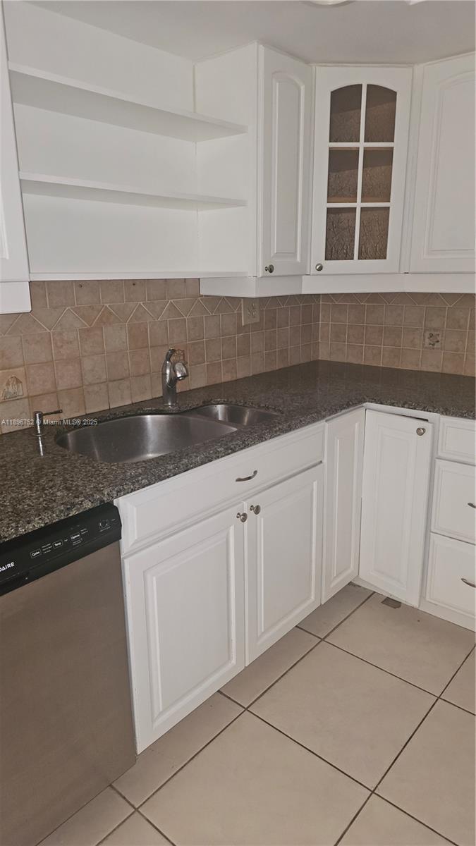 WINSTON TOWERS 700 CONDO - Residential Lease