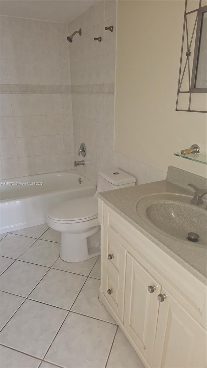 WINSTON TOWERS 700 CONDO - Residential Lease