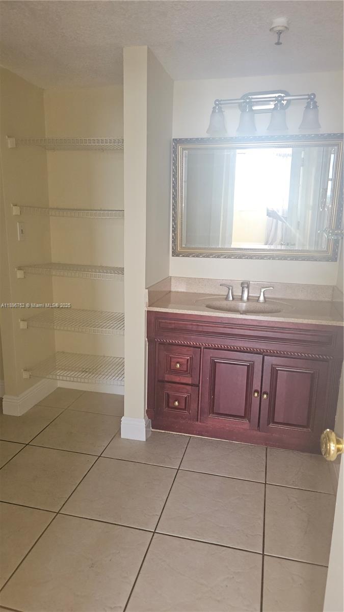 WINSTON TOWERS 700 CONDO - Residential Lease