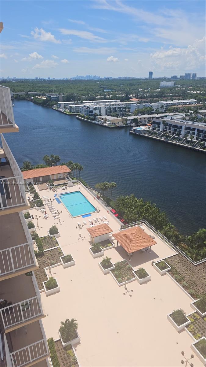 WINSTON TOWERS 700 CONDO - Residential Lease