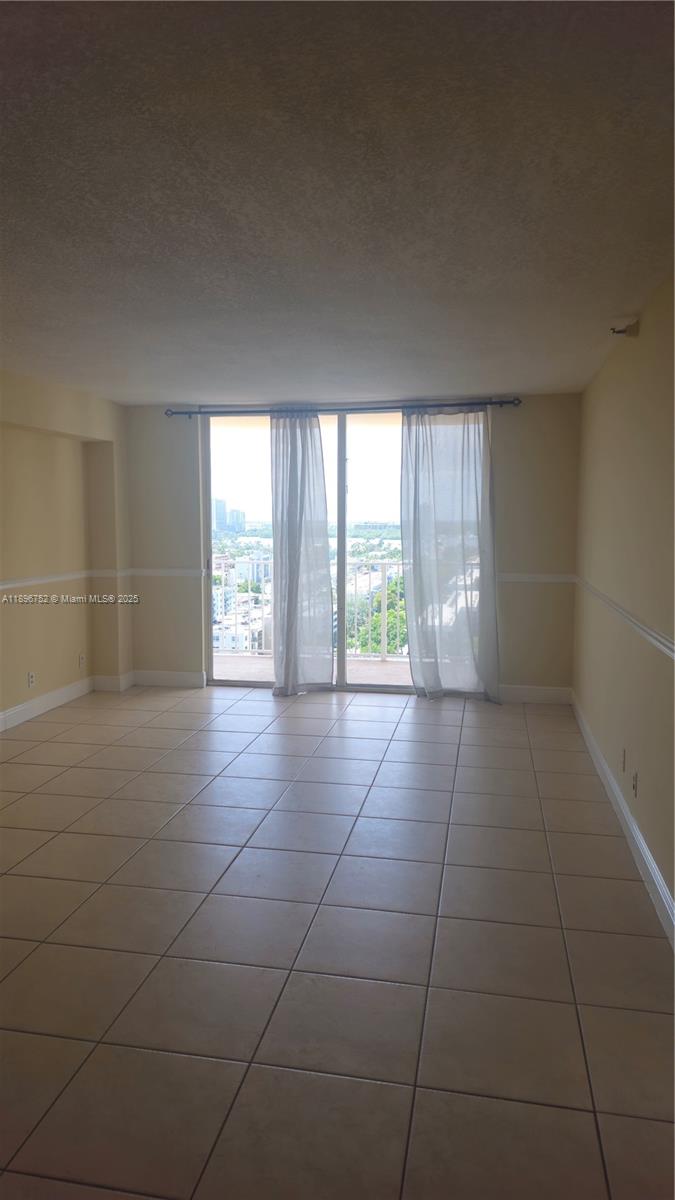 WINSTON TOWERS 700 CONDO - Residential Lease