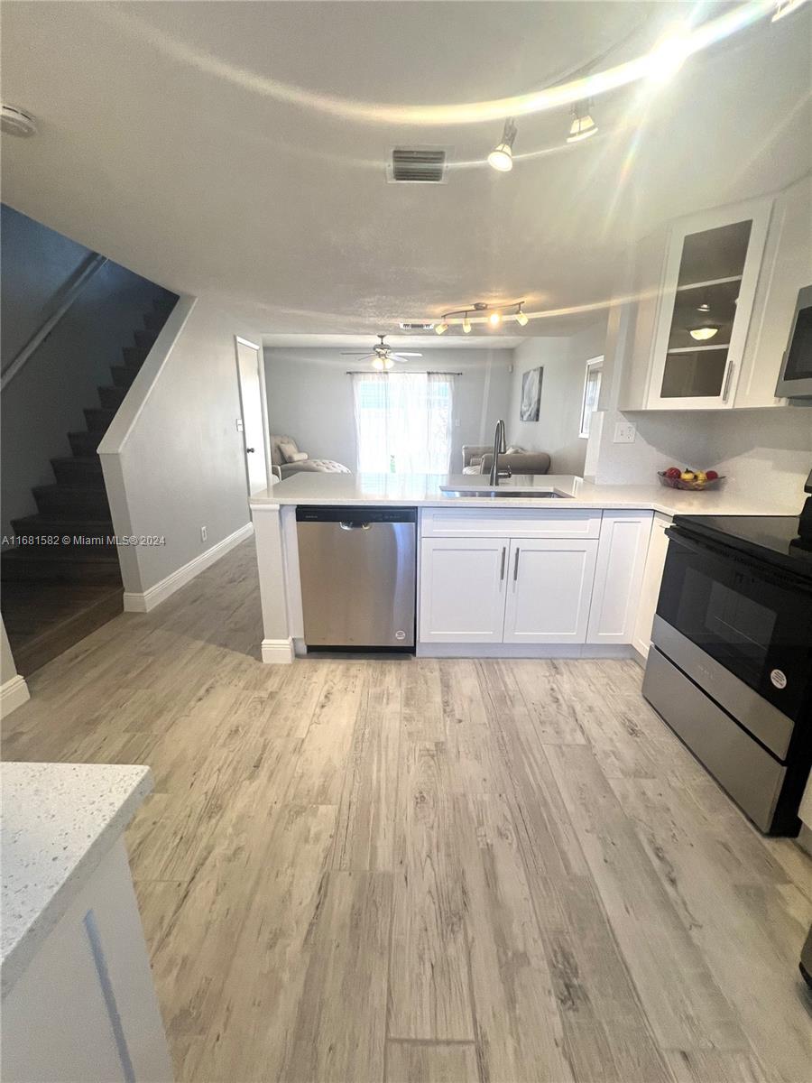 2605 NE 15th St 2605