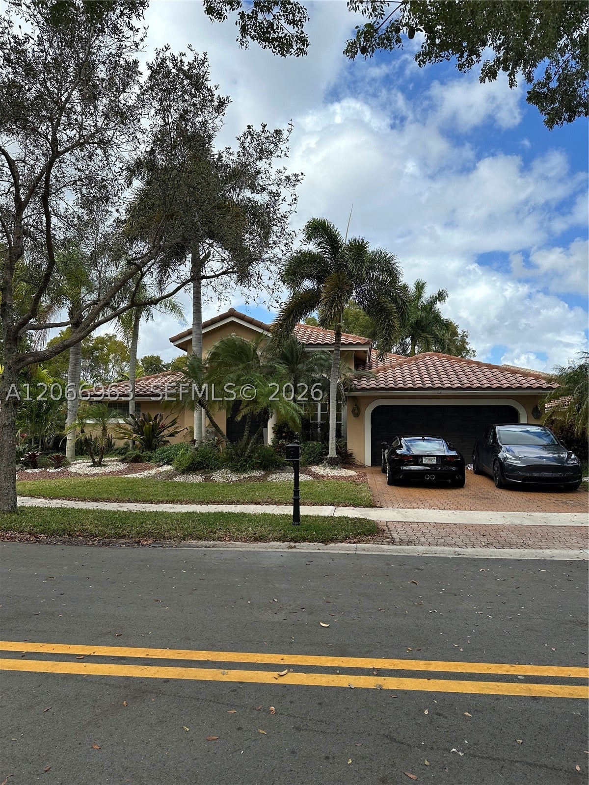 966 SPOONBILL CIR