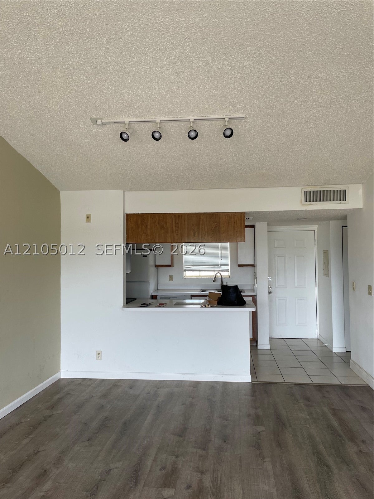 6284 La Costa Dr L