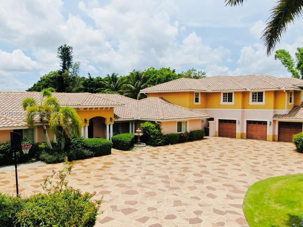 Photo of 11450 Sundance Ln, Boca Raton, FL 33428 (MLS # A11794876)