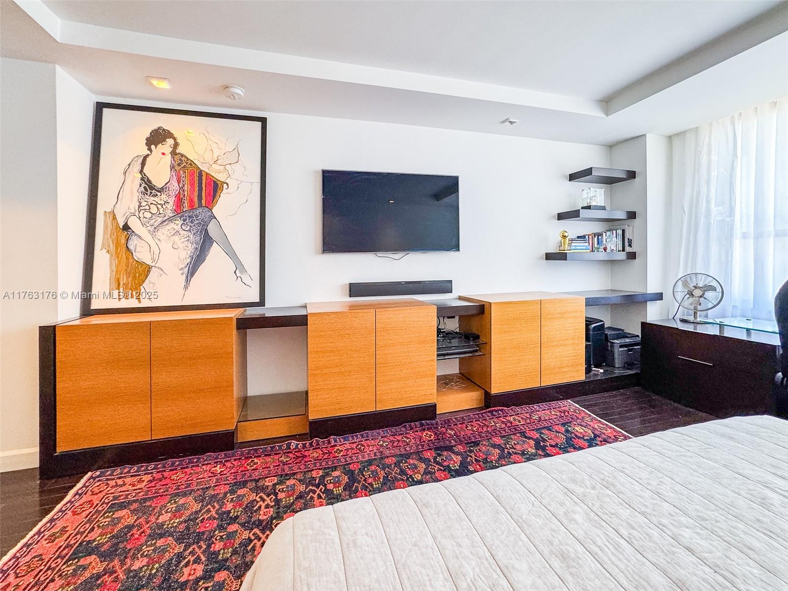 BALMORAL CONDO - Residential