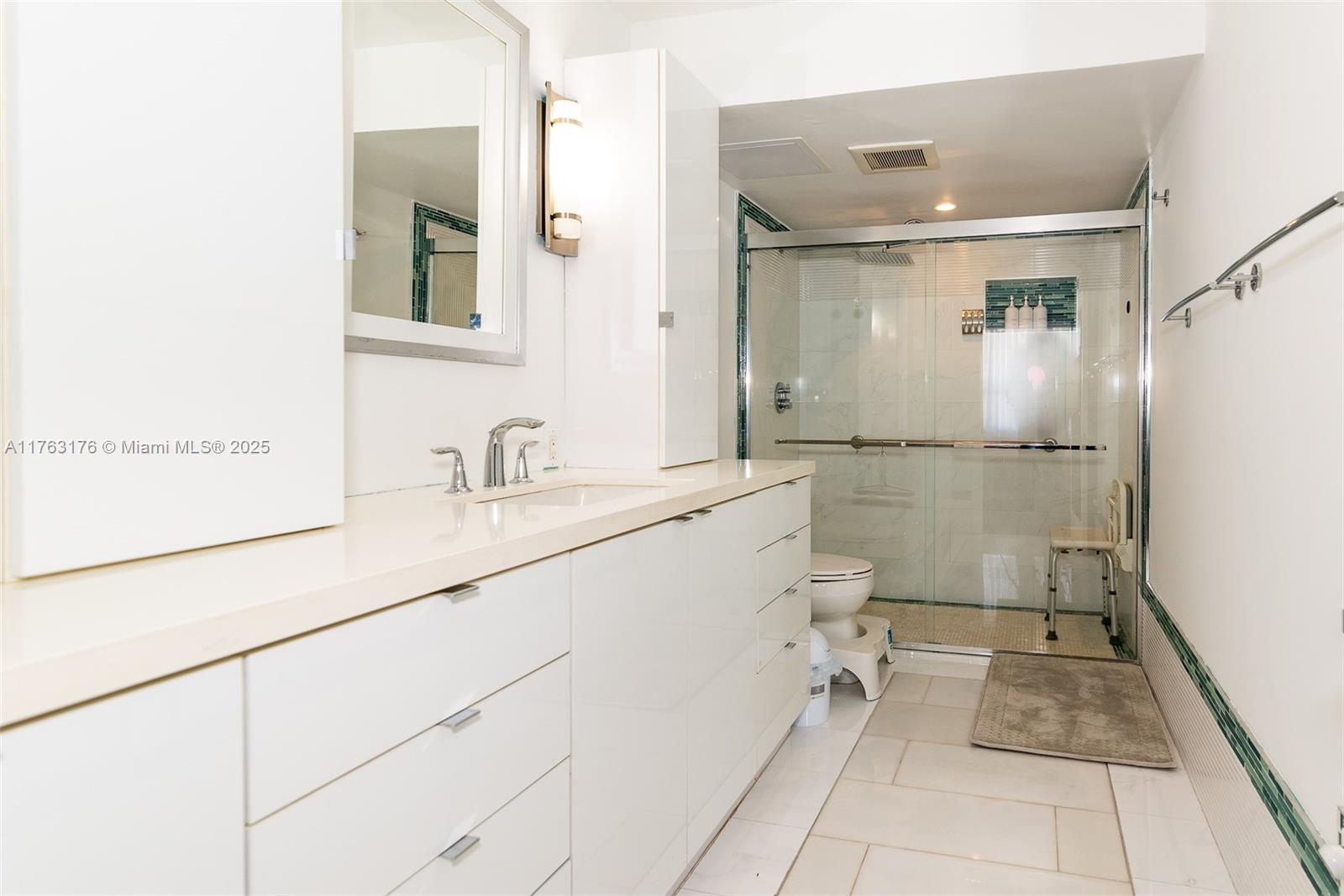 BALMORAL CONDO - Residential