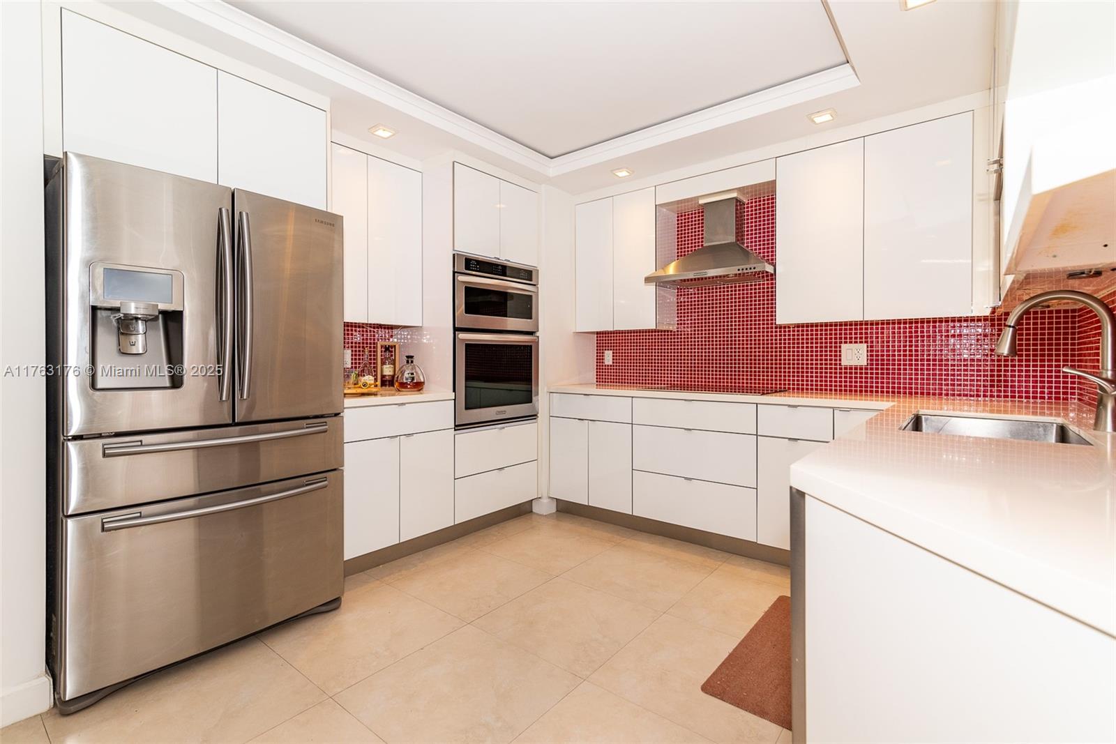 BALMORAL CONDO - Residential